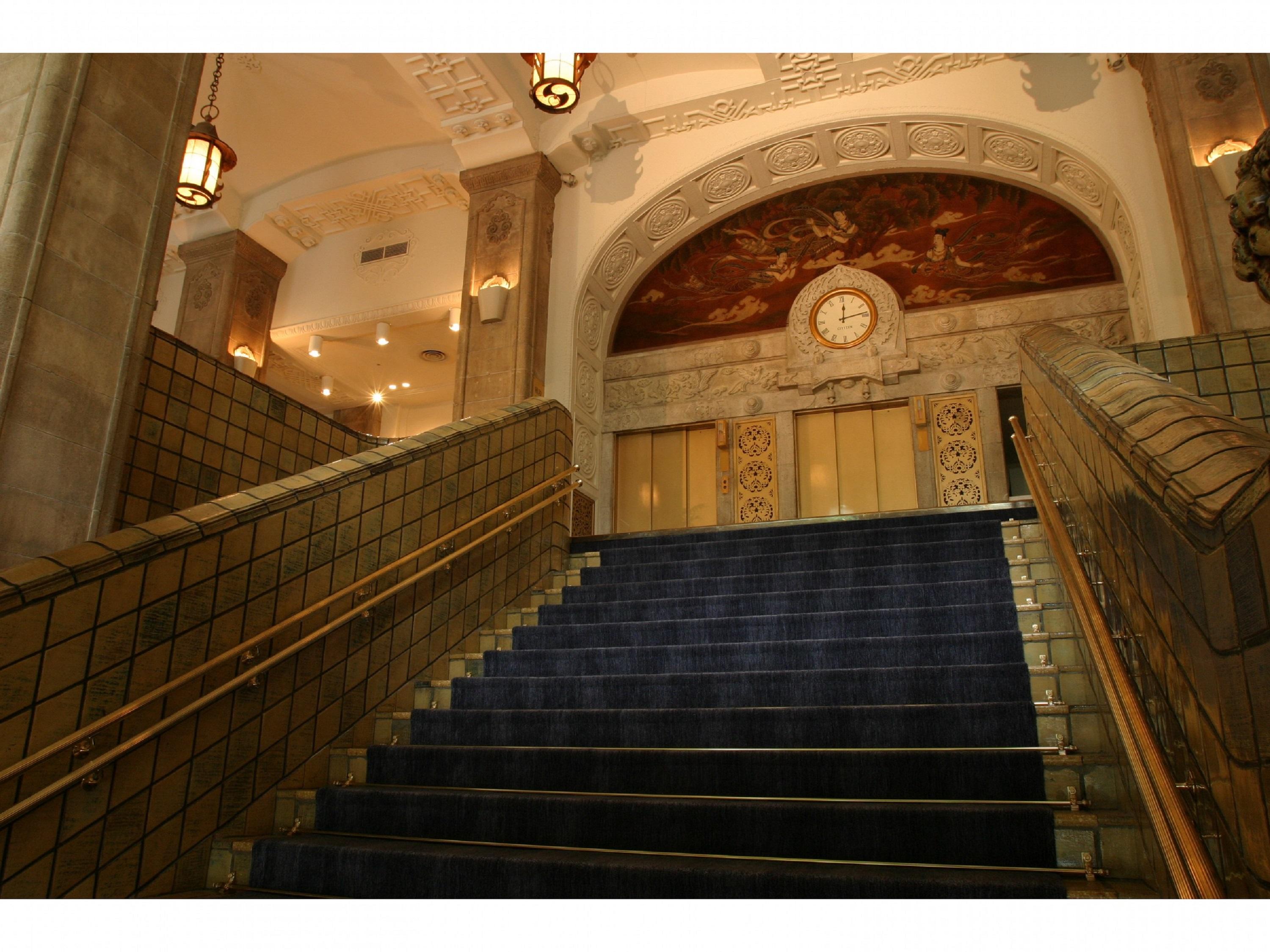 Hotel New Grand Йокогама Екстер'єр фото Interior of the station